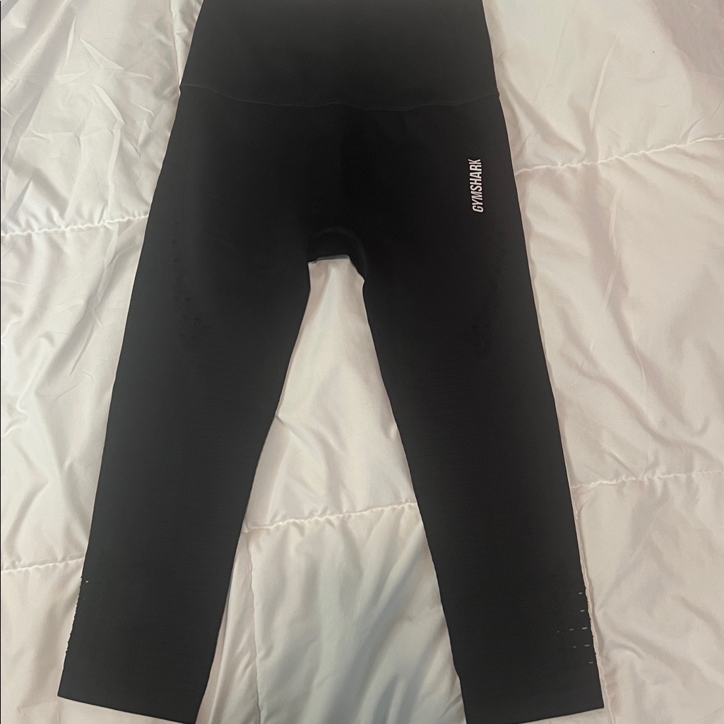 Gymshark High-Waisted Black Cropped Leggings